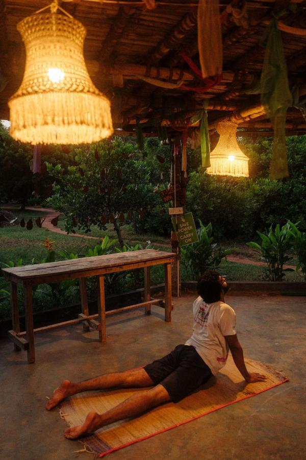 Beyond Community Lägenhet Auroville Exteriör bild