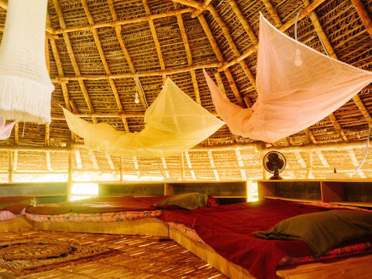 Beyond Community Lägenhet Auroville Exteriör bild